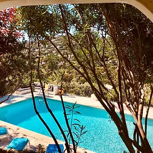 https://villa-hirondelles-35.fr-provencehotel.com