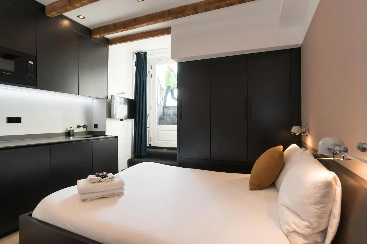 Bed & Breakfast City Centre Studio Canal Belt Amsterdam Netherlands